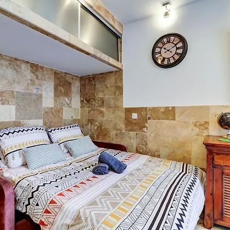 La Safari - Bourroches I Tram & Familial Appartement